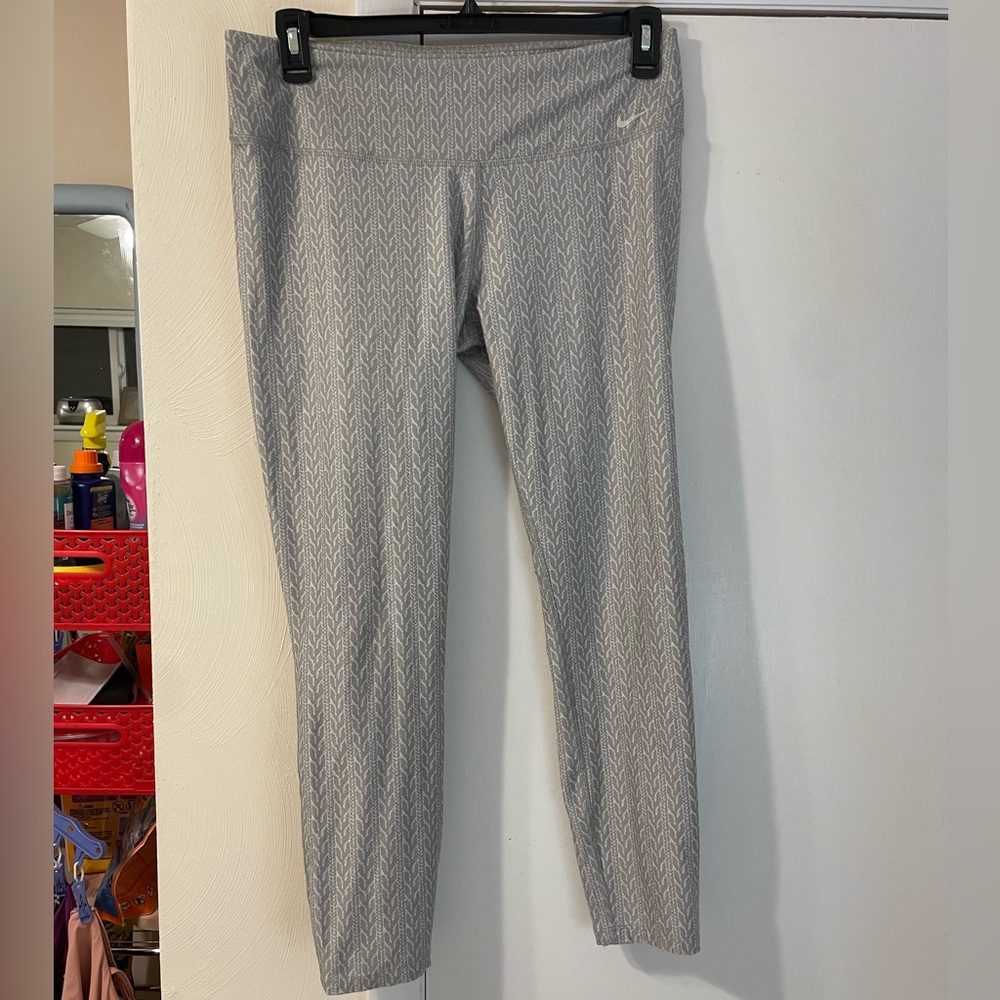 Nike Dri-FIT better world Gray Leggings women’s Large